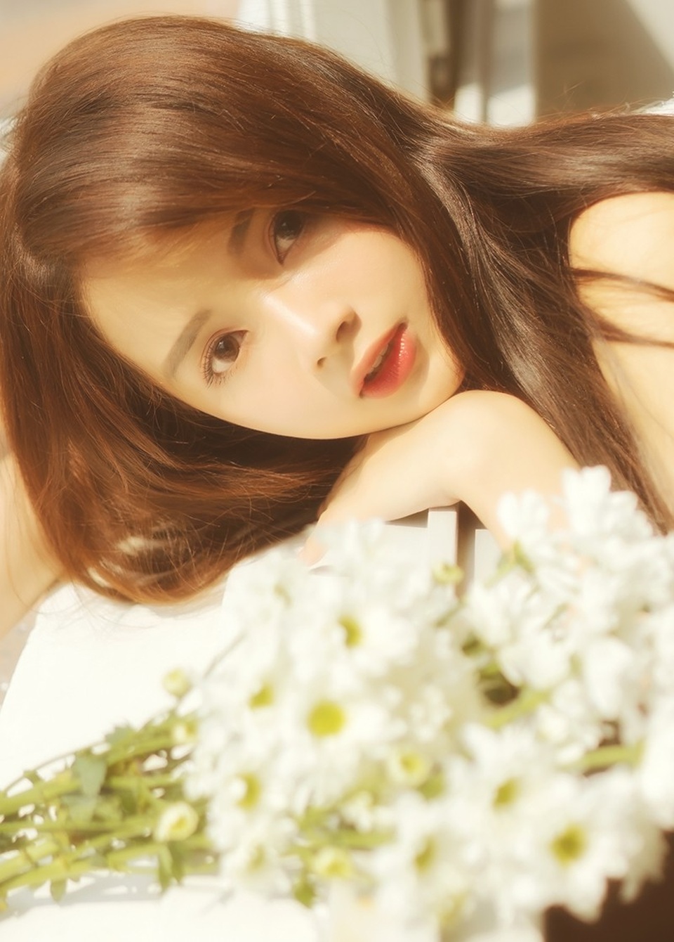 Hương Lê - Từ "hot girl ảnh thẻ" tới diễn viên phim online nửa triệu lượt theo dõi - 2 2 năm trở lại đây, Hương Lê nỗ lực để thoát danh hot girl, trở thành một diễn viên. Cô tham gia dàn diễn viên của nhóm FapTV - một nhóm sản xuất phim online có tiếng trên Youtube. Bộ phim online thành công nhất của Hương là Em của anh đừng của ai, có 22 tập đều đạt hàng triệu lượt xem.
