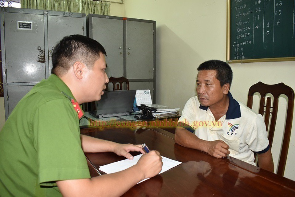 Kẻ hiếp dâm lẩn trốn 30 năm vẫn không thoát tội - 1 Đối tượng Nguyễn Đình Đức bị bắt sau 30 năm lần trốn tội hiếp dâm (ảnh: Công an Ninh Bình)