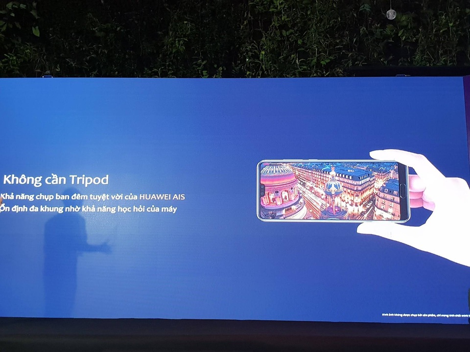 Huawei P20 Pro có 3 camera với ống kính Leica ra mắt tại Việt Nam - 25 Huawei P20 Pro có 3 camera với ống kính Leica ra mắt tại Việt Nam - 25