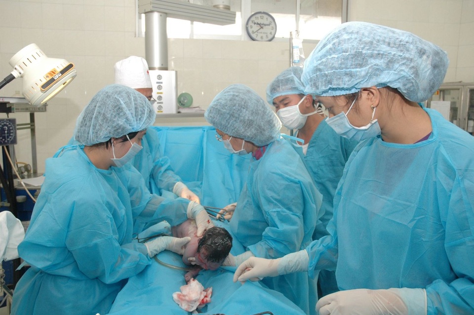 Sinh con bằng phương pháp đẻ mổ: Lợi hay hại? - 1 Sinh con bằng phương pháp đẻ mổ: Lợi hay hại? - 1
