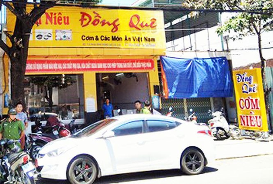 Tạm giữ một người tự xưng phóng viên để nhận 50 triệu đồng của doanh nghiệp - 1 Hiện trường nơi xảy ra vụ việc