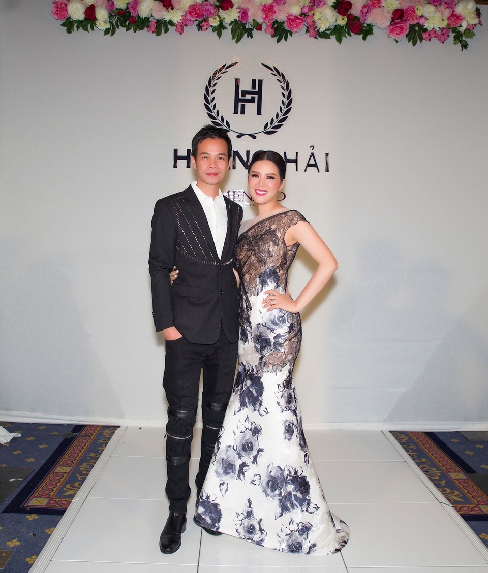 "Bông sen Việt" Đinh Hiền Anh ngọt ngào hát Đêm ả đào tại Cannes - 5 "Bông sen Việt" Đinh Hiền Anh ngọt ngào hát Đêm ả đào tại Cannes - 5
