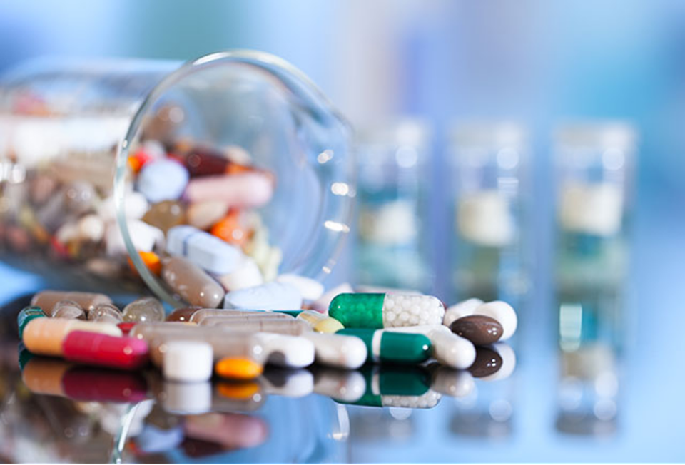 Nhóm thuốc Tây như kháng sinh, chống viêm, kháng Histamin, Xịt co mạch tại chỗ…. cần hết sức lưu ý theo sự chỉ dẫn của bác sỹ