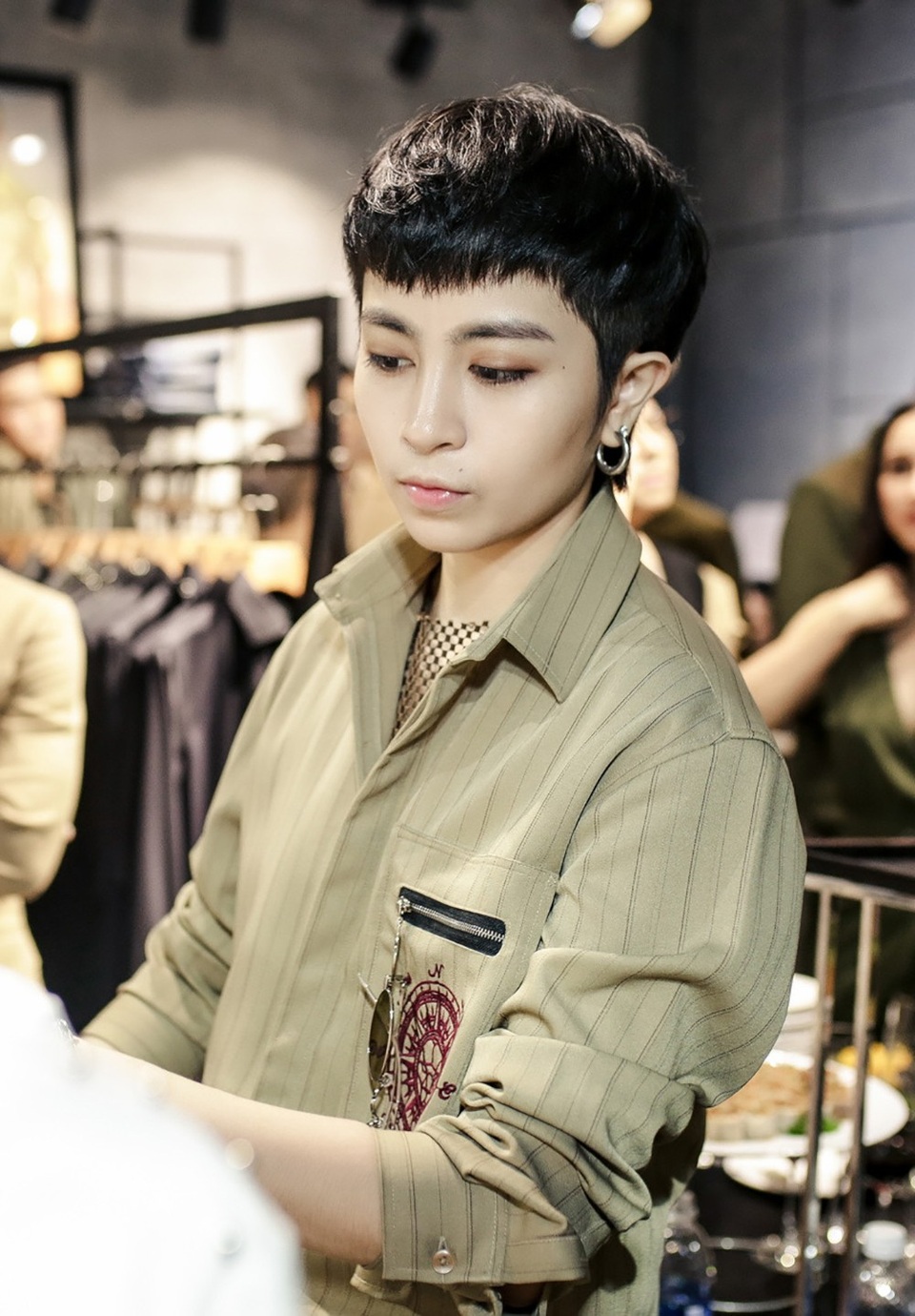 Gil Lê xinh và cá tính thu hút khi xuất hiện tại sự kiện