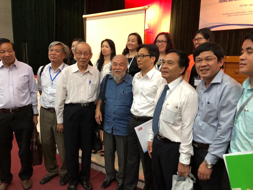 Phó Thủ tướng Vũ Đức Đam: Kiên quyết dỡ bỏ rào cản phát triển giáo dục mở - 1
Các đại biểu tham dự hội nghị