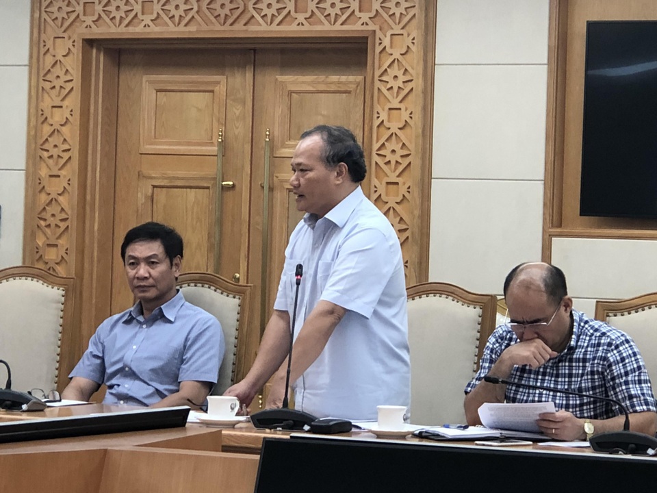 Phó Thủ tướng “truy” trách nhiệm 3 Bộ “có tiền mà không tiêu được”! - 3 Thứ trưởng Bộ NN&PTNT báo cáo tình hình giải ngân vốn