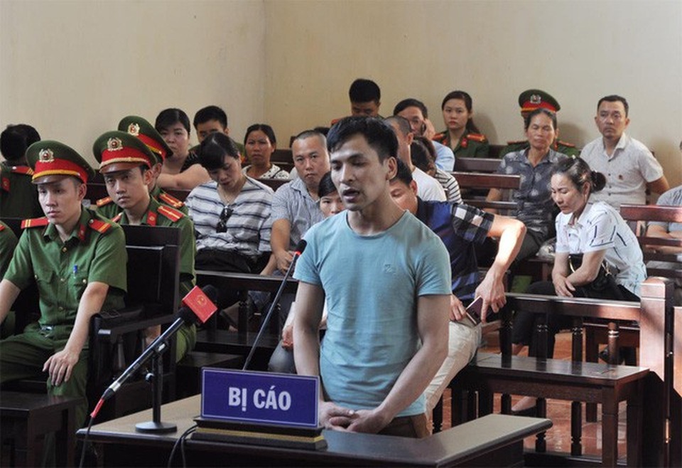 Vụ chạy thận 8 người tử vong: Người sửa máy chạy thận nhận lỗi - 1 Bị cáo Bùi Mạnh Quốc.