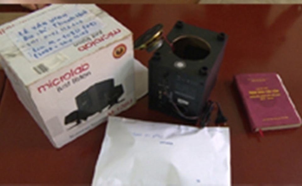 Ngụy trang 1.000 viên thuốc lắc trong loa thùng - 2 Đối tượng ngụy trang thuốc lắc trong loa thùng còn mới rồi gửi xe khách về Thanh Hóa