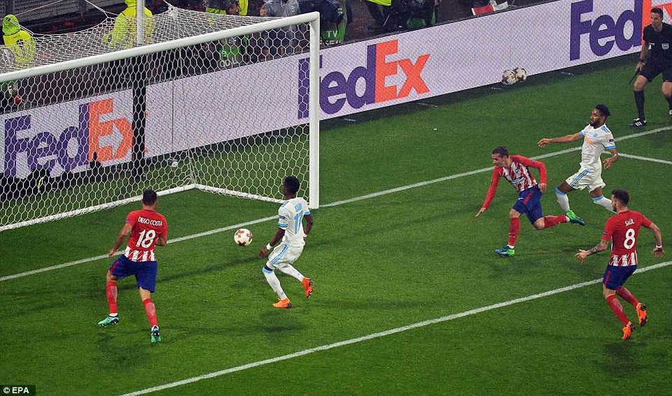Những khoảnh khắc Griezmann đưa Atletico lên ngôi vô địch Europa League - 14
Tình huống Griezmann mở tỷ số cho Atletico ở phút 21