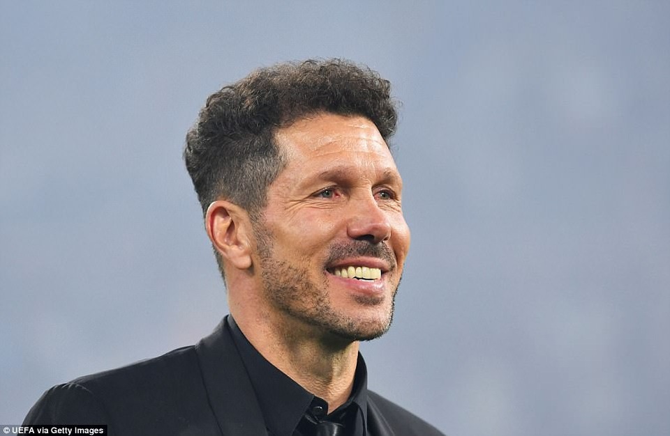 Những khoảnh khắc Griezmann đưa Atletico lên ngôi vô địch Europa League - 2
HLV Simeone nở nụ cười rạng rỡ, ông đã từng dẫn dắt Atletico vô địch Europa League năm 2012