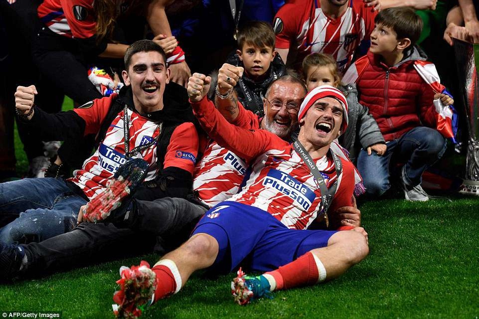 
Griezmann đã có một mùa giải đáng nhớ cùng Atletico, cầu thủ người Pháp có tin đồn sẽ đến Barca mùa hè sang năm
