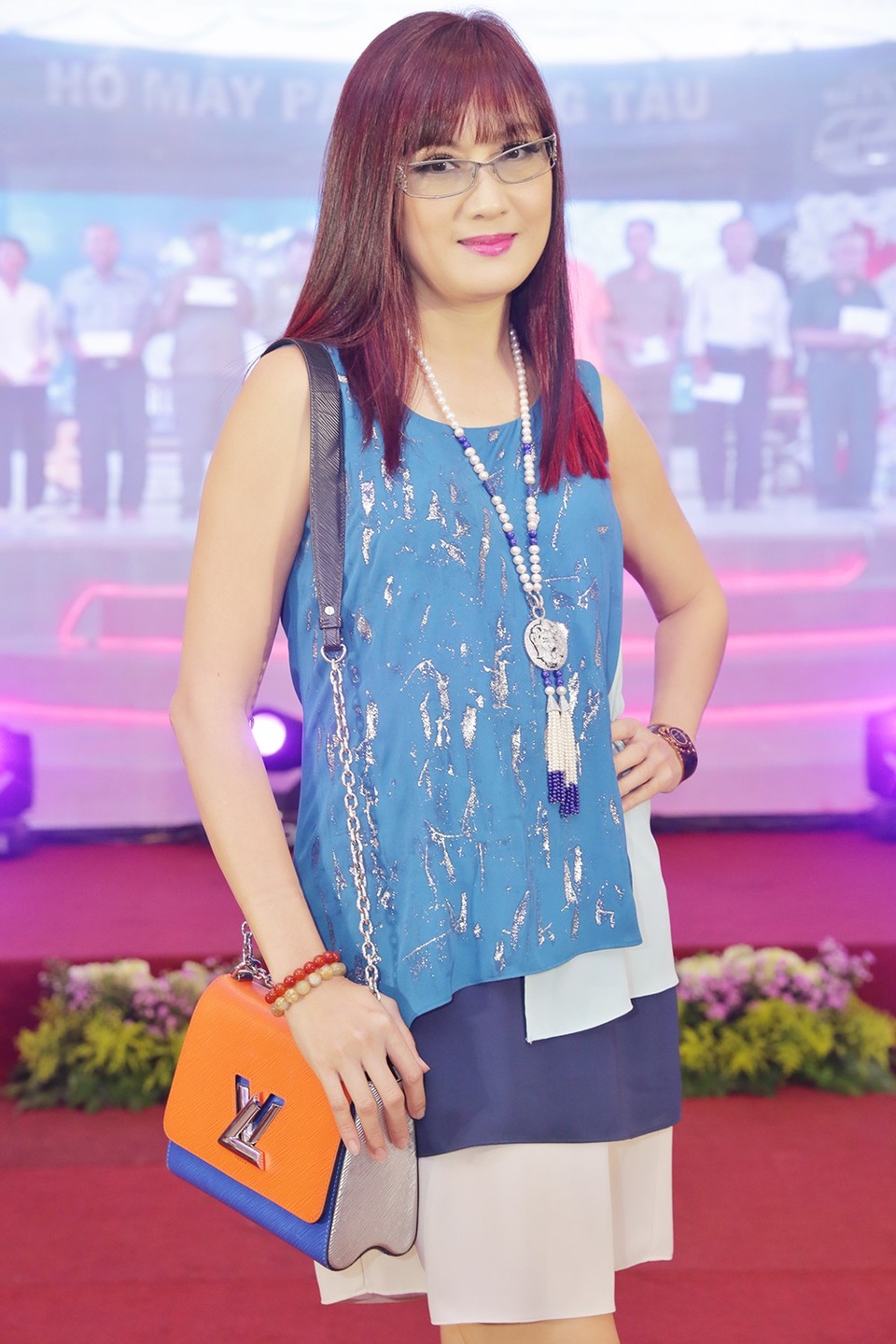Hiền Mai chấm thi Hoa hậu, Trịnh Kim Chi tiết lộ chuyện Hoa hậu Việt Nam 1994 - 2 Nữ diễn viên Hiền Mai lần đầu nhận lời chấm thi nhan sắc.