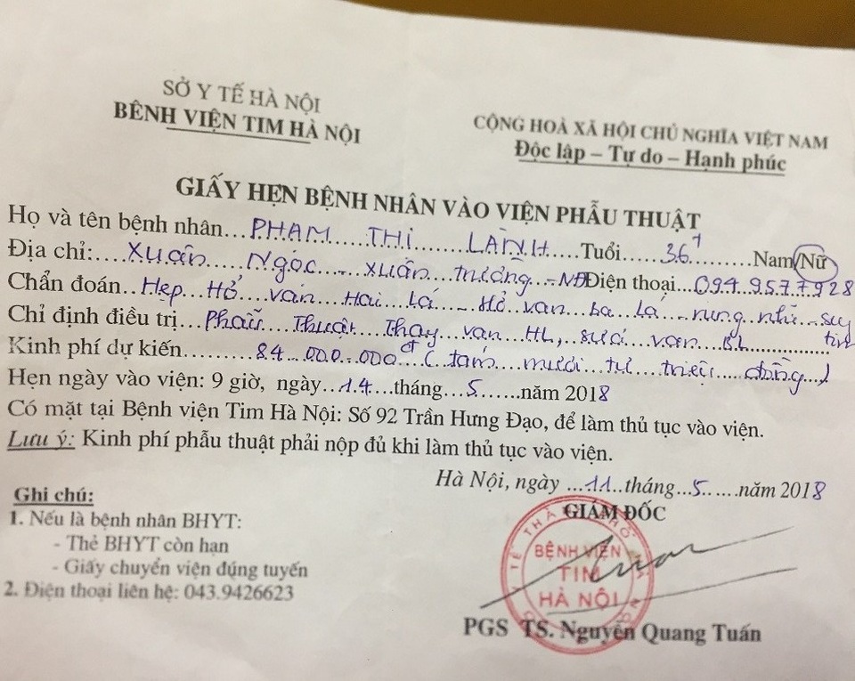 Thiếu 80 triệu đồng, mẹ đơn thân chấp nhận chết để con gái còn có bát cơm ăn - 2 Giấy đóng tiền cho ca mổ của chị Lành để thực hiện ca mổ.