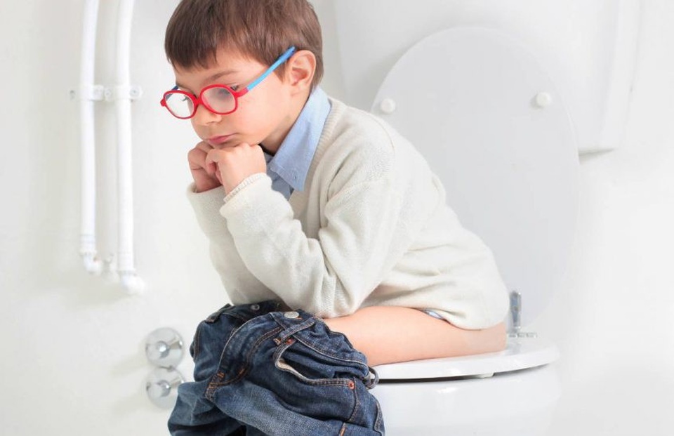 Chữa dứt điểm táo bón cho trẻ – những khuyến cáo mới nhất - 2 Nếu táo bón không được giải quyết nhanh chóng, một “chu kỳ luẩn quẩn” sẽ bắt đầu