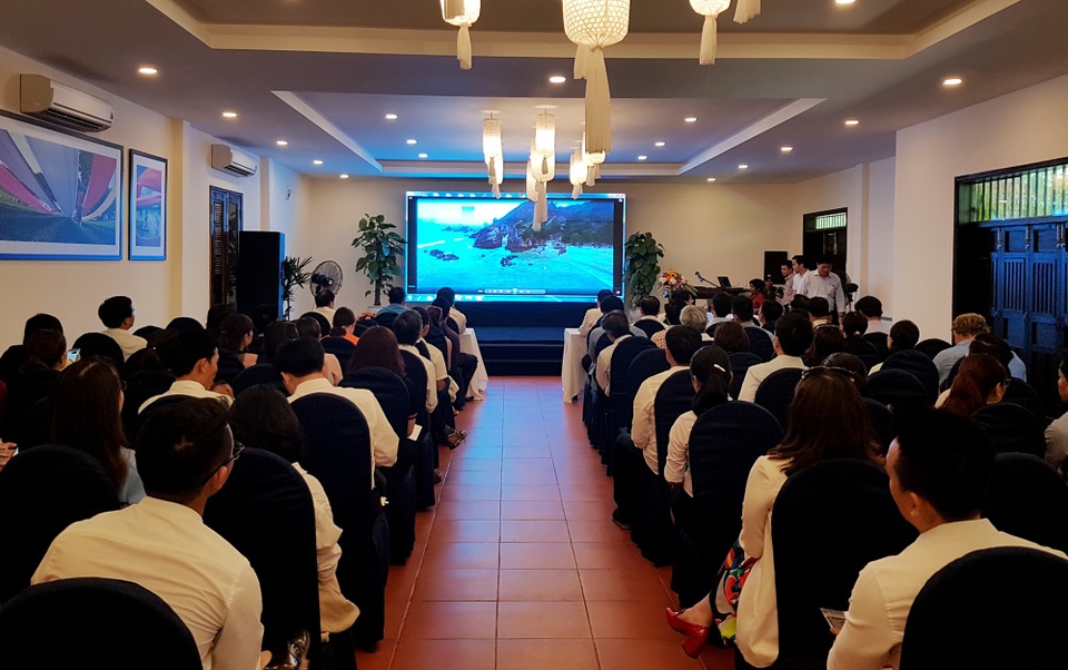 Kết nối giữa hai di sản Hội An và Phong Nha – Kẻ Bàng - 1 Ngành du lịch hai địa phương Quảng Bình và Quảng Nam giới thiệu với các công ty lữ hành về tiềm năng của du lịch hai địa phương