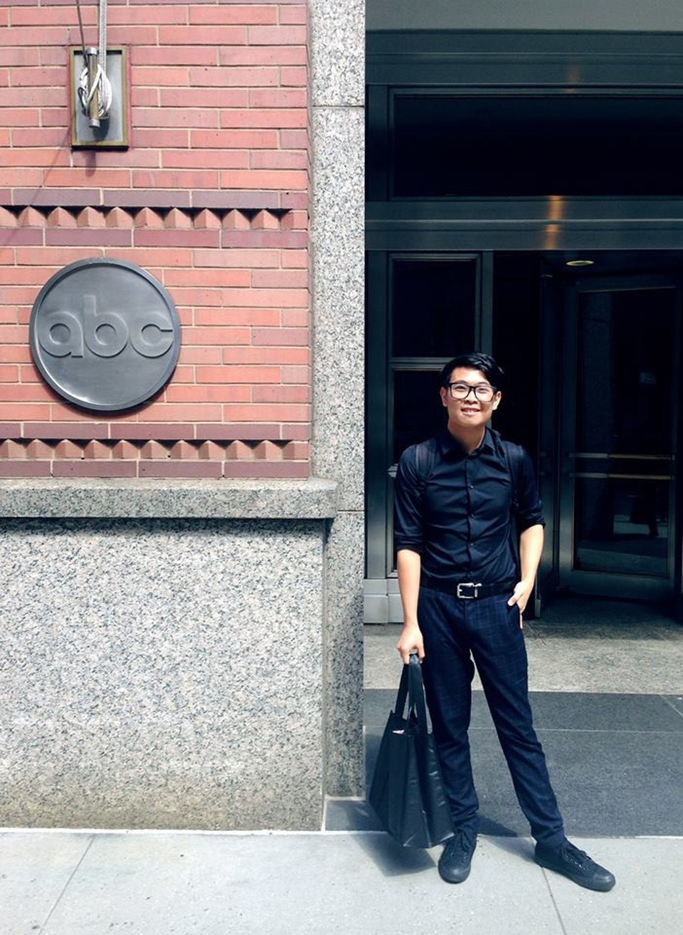 Du học sinh đi làm ở đất Mỹ: Bạn là kền kền hay ong nghệ? - 3 Ngày đầu thực tập của chàng du học sinh Việt ở Disney ABC Television Group.