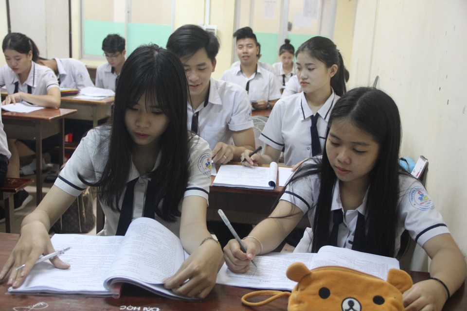 Trang bị cho học sinh kỹ năng vượt qua áp lực học tập, thi cử - 2 Đây là thời điểm cực kỳ căng thẳng của học sinh cuối cấp