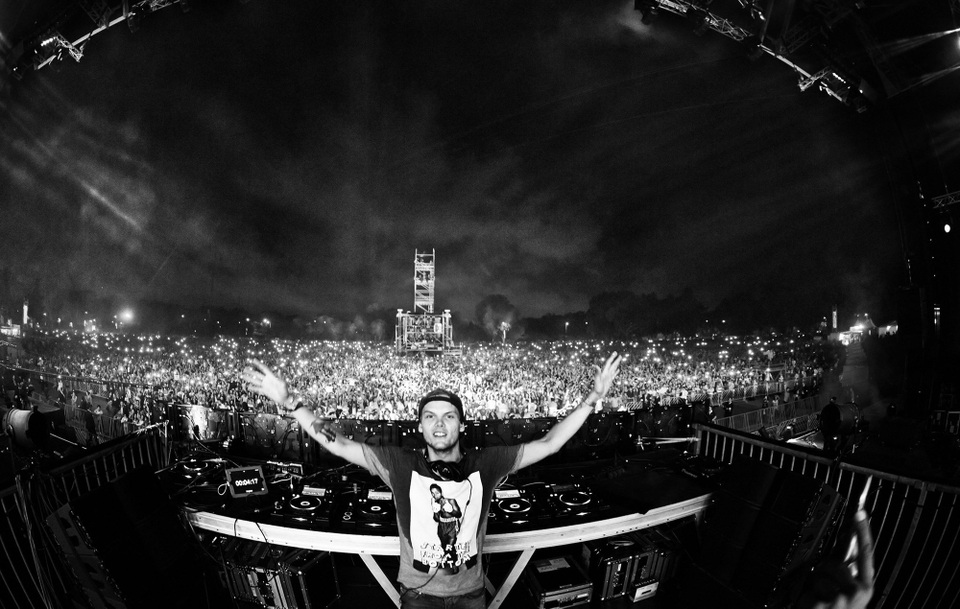Có một định mệnh ở tuổi 27 dành cho những huyền thoại âm nhạc - 3 DJ Avicii