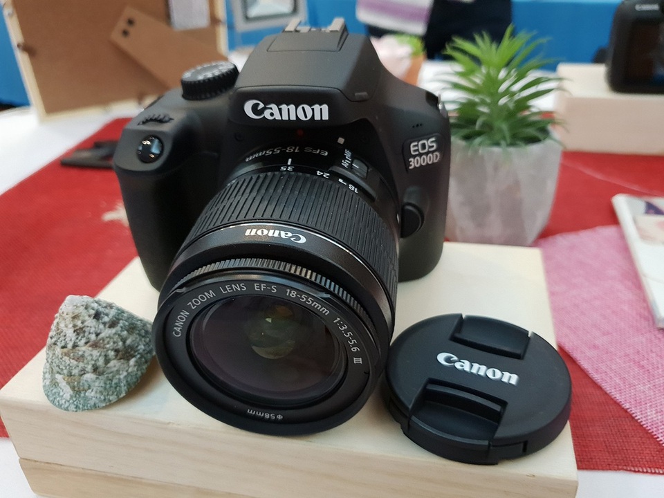 Canon EOS 3000D