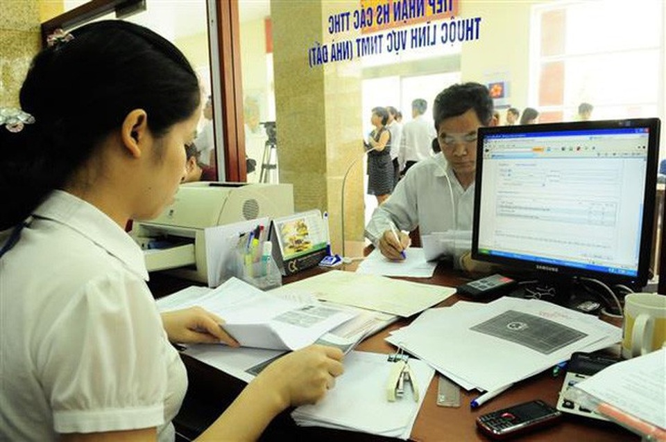 Bộ Công Thương lần thứ 3 công bố cắt bỏ thủ tục, giấy phép - 1
Bộ Công Thương lần thứ 3 công bố cắt bỏ thủ tục, giấy phép (Ảnh: Chinhphu.vn)