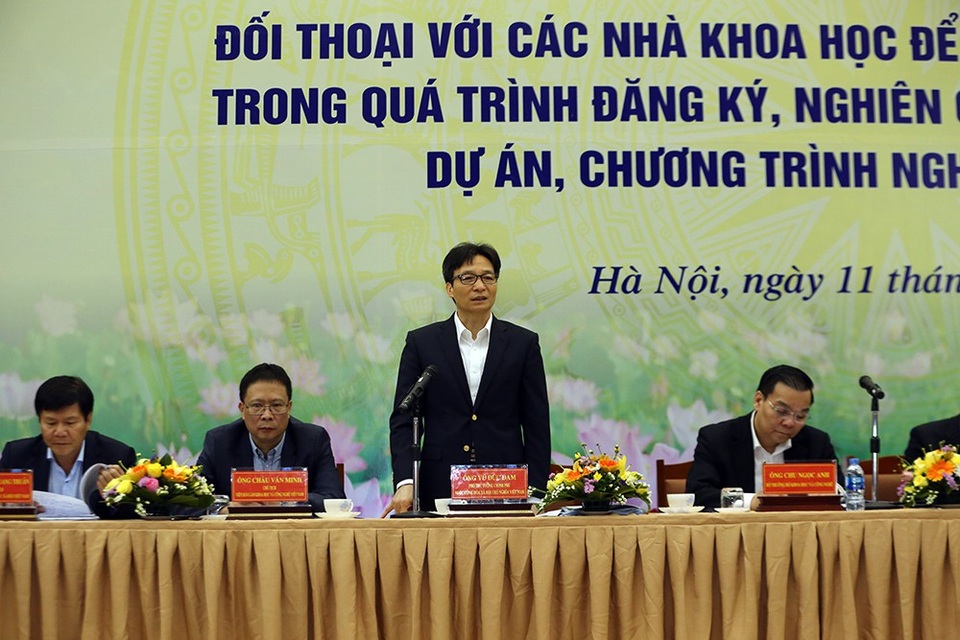 Công khai minh bạch mọi khâu liên quan đến nghiên cứu khoa học - 1
Phó Thủ tướng Vũ Đức Đam tại buổi đối thoại của Bộ trưởng Bộ Khoa học và Công nghệ Chu Ngọc Anh với các nhà khoa học ngày 11/4. (Ảnh: Đình Nam)
