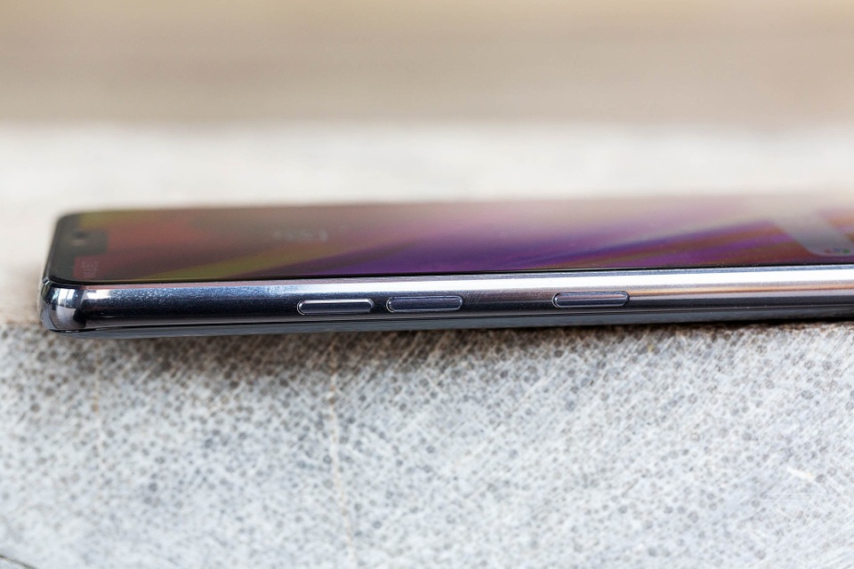 LG G7 có màn hình “tai thỏ”, tích hợp trí tuệ nhân tạo - 6 G7 ThinQ sở hữu khung viền bằng kim loại