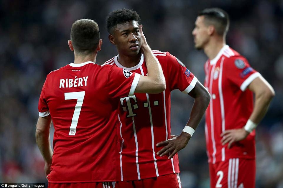 Những khoảnh khắc kinh điển ở đại chiến Real Madrid 2-2 Bayern Munich - 3
Nỗi buồn của Alaba và Ribery sau khi Bayern Munich bị loại