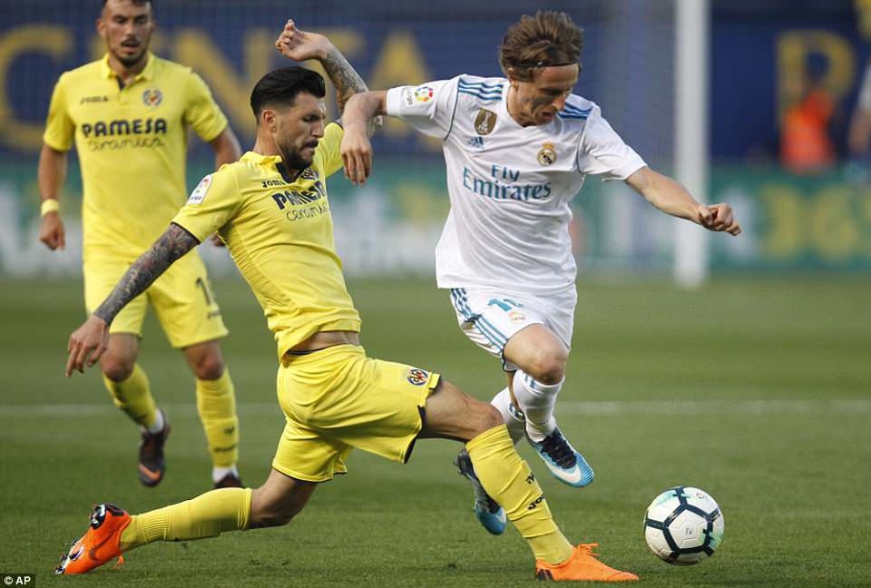 C.Ronaldo ghi bàn, Real Madrid không thể thắng ở vòng cuối La Liga - 9
Real Madrid kết thúc La Liga năm nay với vị trí thứ 3 và 76 điểm/38 trận