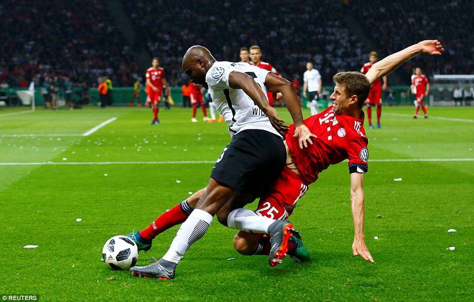 Thua sốc Frankfurt, Bayern Munich mất chức vô địch cúp Quốc gia Đức - 2 Frankfurt đã có chiến thắng xứng đáng nhờ chiến thuật hợp lý