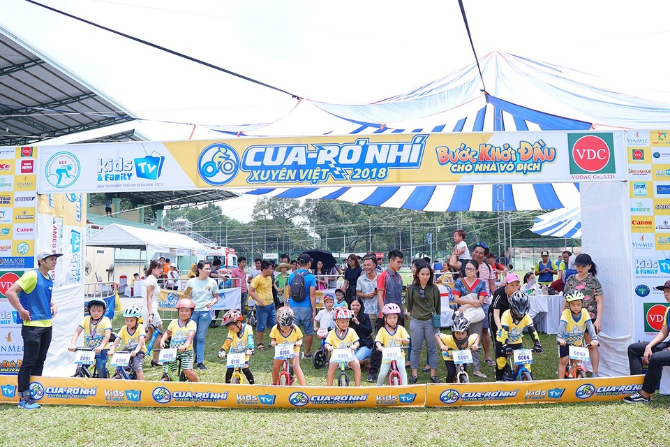 Sôi động giải cua-rơ nhí xuyên Việt 2018 - 2 Sôi động giải cua-rơ nhí xuyên Việt 2018 - 2