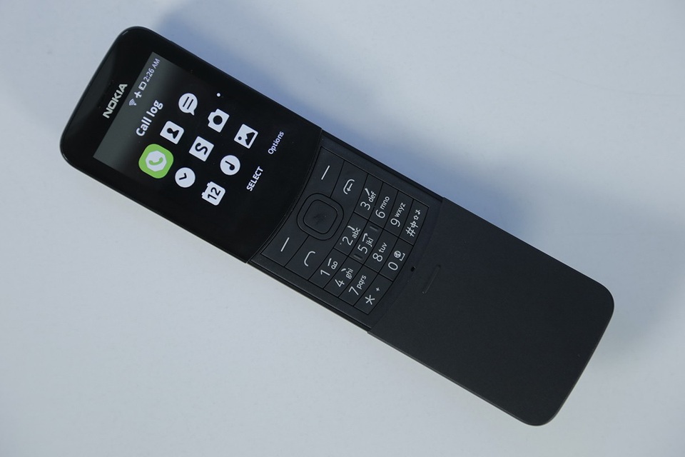 
Trước đó Nokia cũng cho biết, máy khởi chạy nền tảng Smart Feature OS được HMD thiết kế cho điện thoại cơ bản, có 4G để sử dụng các ứng dụng mạng xã hội hiện nay như Facebook và có thêm trò chơi huyền thoại rắn săn mồi...
