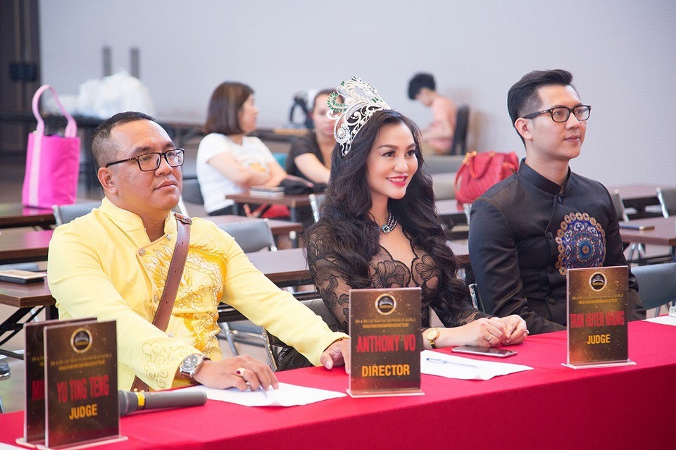 Nữ Hoàng Trần Huyền Nhung quyền quý ngồi ghế nóng bán kết hoa hậu và nam vương doanh nhân thế giới - Ảnh 3. Nữ Hoàng Trần Huyền Nhung quyền quý ngồi ghế nóng bán kết hoa hậu và nam vương doanh nhân thế giới - Ảnh 3.