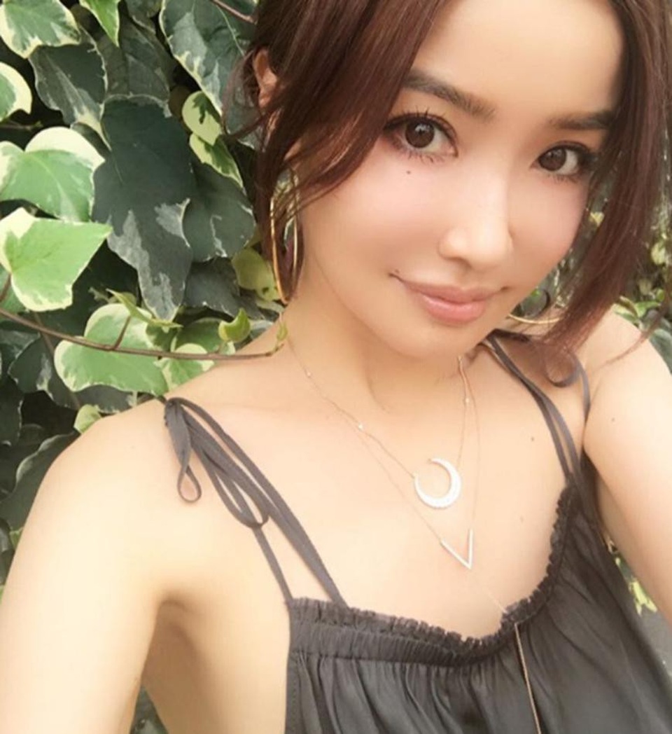 Người mẫu 47 tuổi trẻ đẹp, quyến rũ hơn gái đôi mươi - 5 Sexy và ngọt ngào hơn nhiều cô gái trẻ