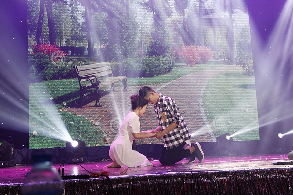 Cặp trai tài gái sắc đăng quang Nam vương và Hoa khôi HV Tài chính - 11