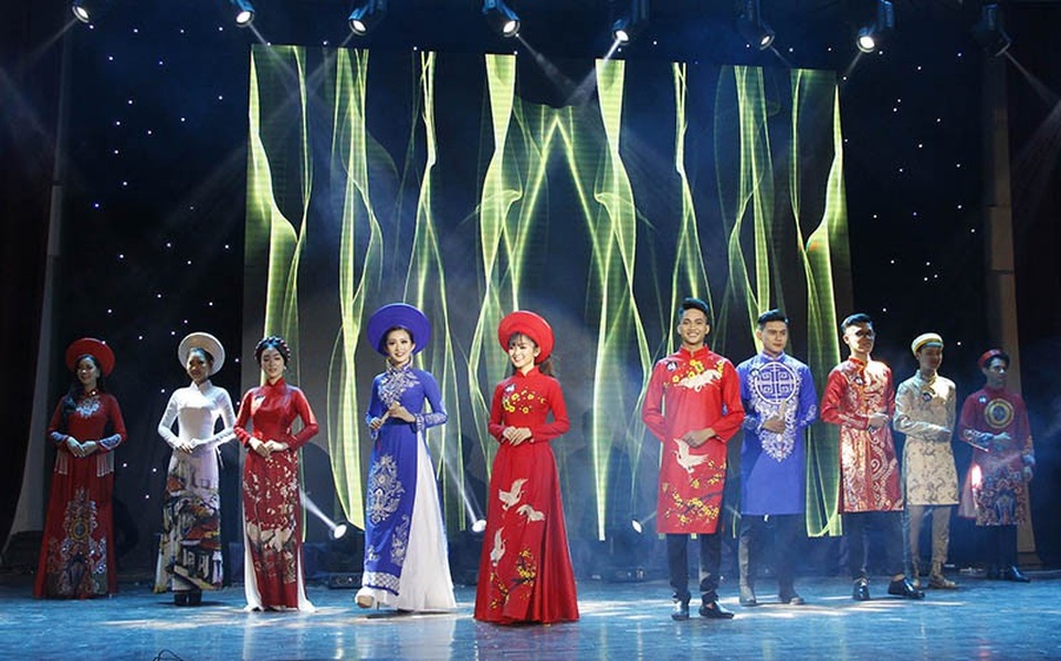 5 cặp đôi lọt vào phần thi ứng xử