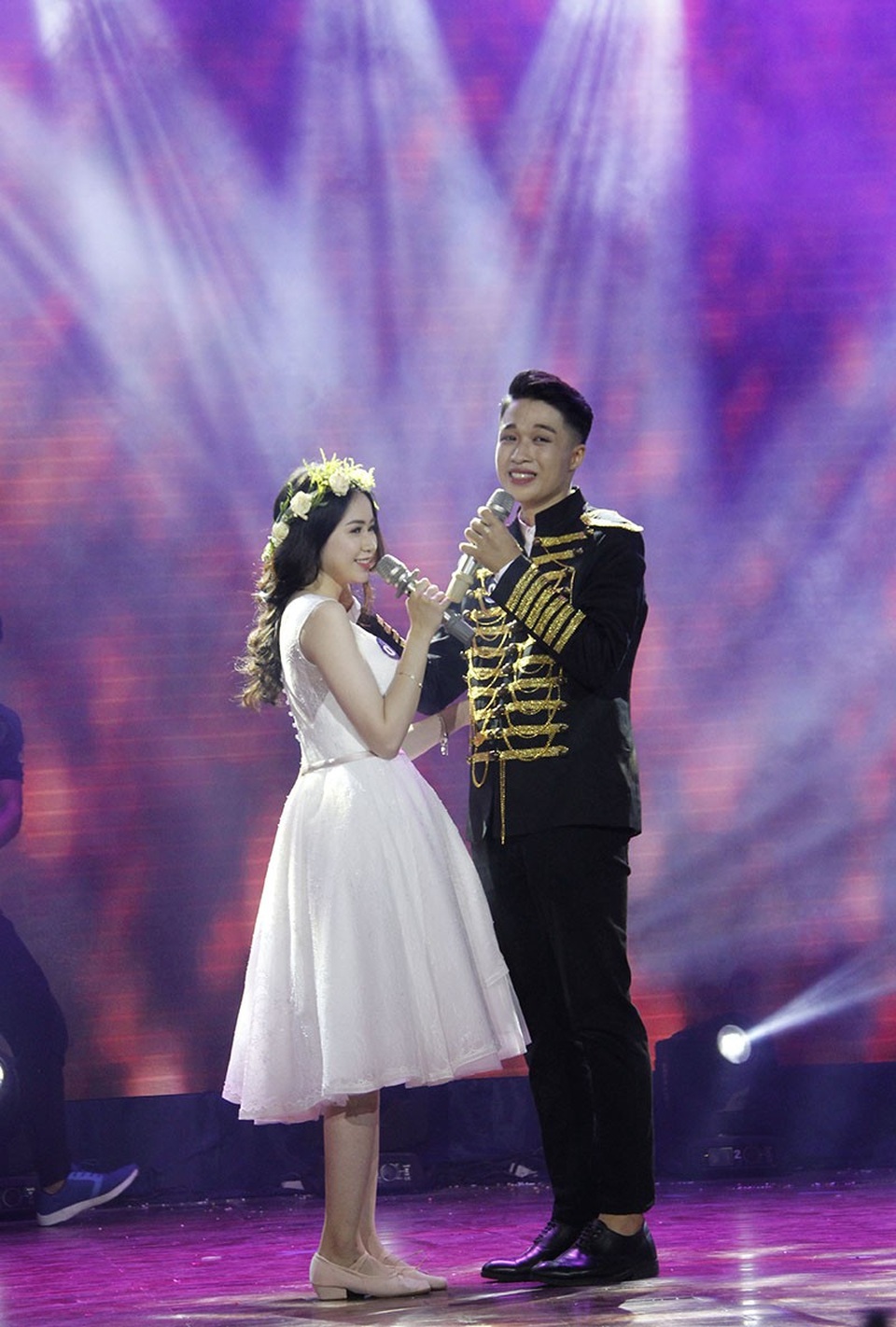 Cặp trai tài gái sắc đăng quang Nam vương và Hoa khôi HV Tài chính - 10