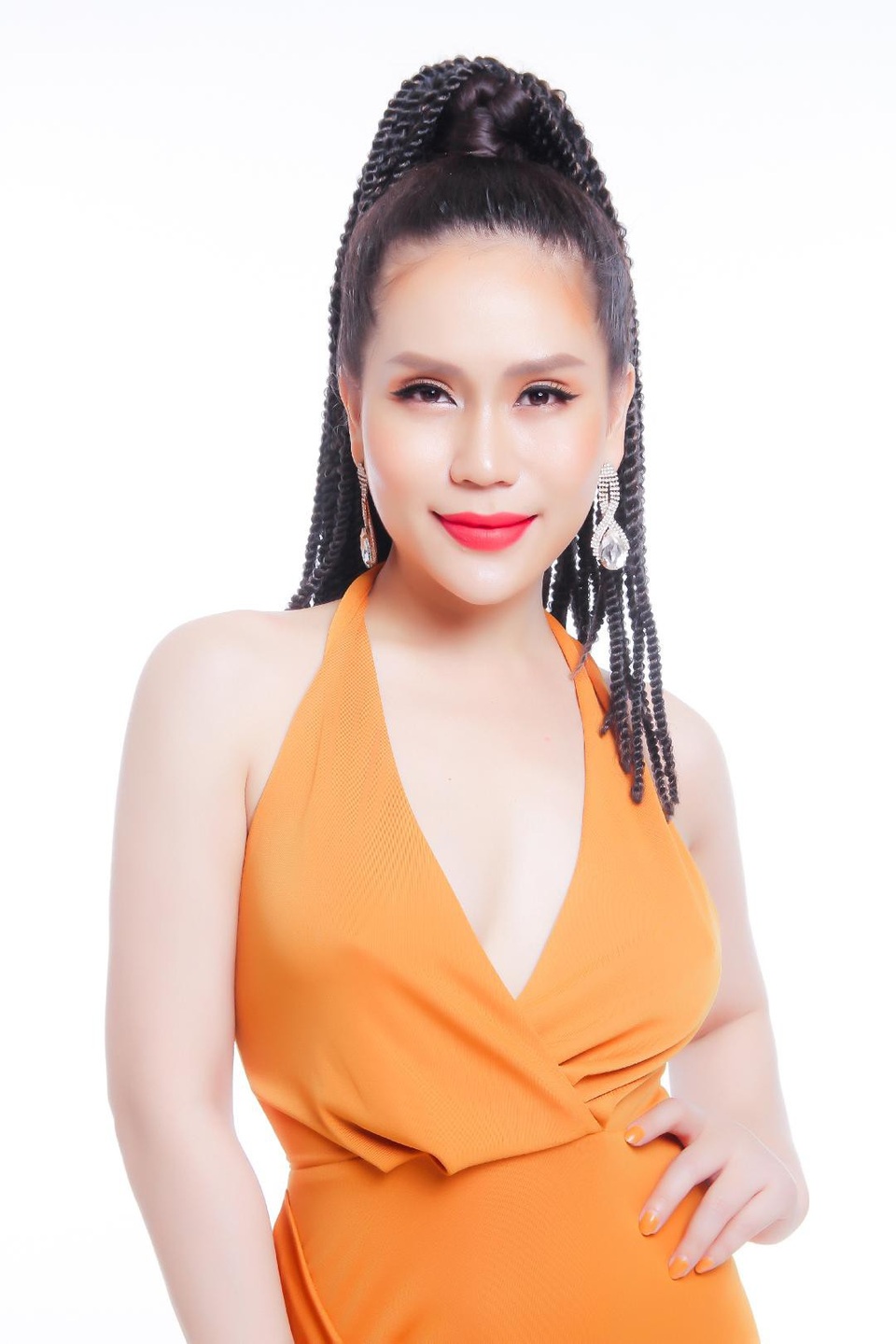 Hồng Mơ đi tìm “người đàn bà” thật của chính mình - 1 Hồng Mơ đi tìm “người đàn bà” thật của chính mình - 1
