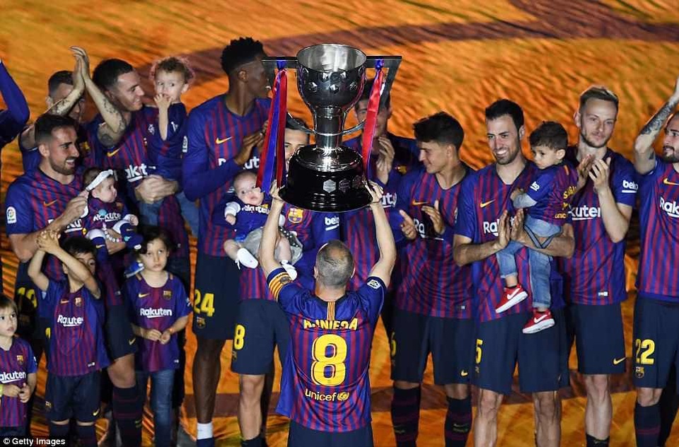 Iniesta rơi lệ nói lời tạm biệt Barcelona, sẵn sàng cho World Cup 2018 - 11 Iniesta rơi lệ nói lời tạm biệt Barcelona, sẵn sàng cho World Cup 2018 - 11