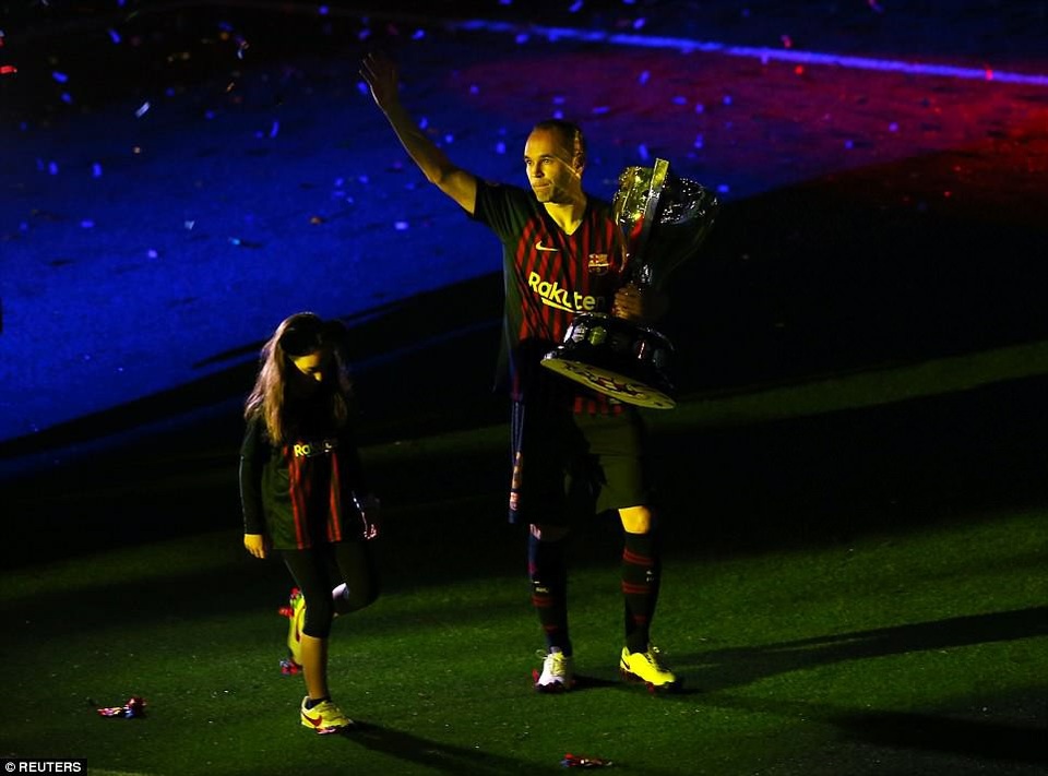 Iniesta rơi lệ nói lời tạm biệt Barcelona, sẵn sàng cho World Cup 2018 - 8 Iniesta rơi lệ nói lời tạm biệt Barcelona, sẵn sàng cho World Cup 2018 - 8
