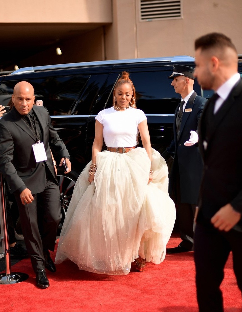 52 tuổi, Janet Jackson vẫn cực cuốn hút và bốc lửa trên sân khấu - 24 52 tuổi, Janet Jackson vẫn cực cuốn hút và bốc lửa trên sân khấu - 24