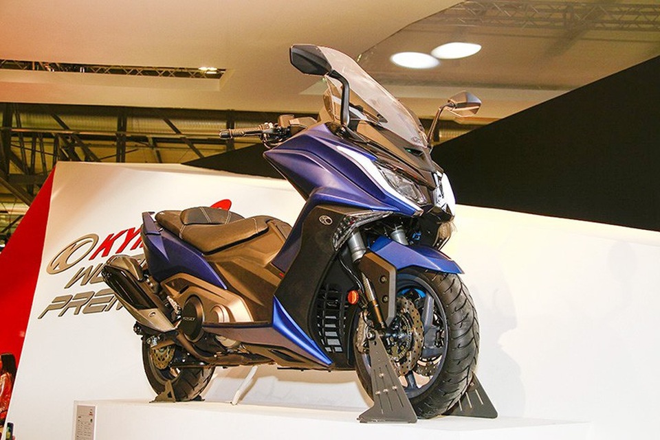 Kymco ra mắt xe tay ga AK550 giá đắt hơn ô tô - 4 Kymco ra mắt xe tay ga AK550 giá đắt hơn ô tô - 4