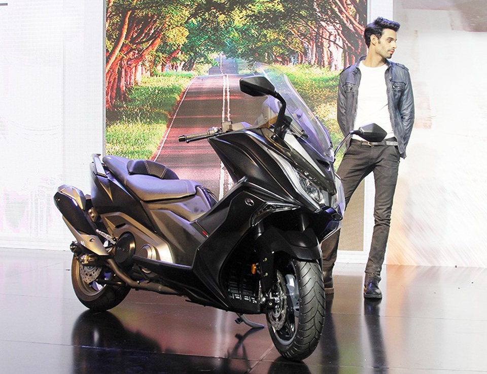 Kymco ra mắt xe tay ga AK550 giá đắt hơn ô tô - 1 Kymco ra mắt xe tay ga AK550 giá đắt hơn ô tô - 1