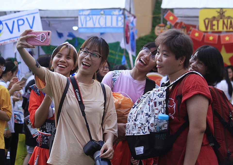 Những gương mặt rạng rỡ tại Ngày hội tình nguyện toàn cầu 2018 - 11 Các bạn trẻ đến tham dự Ngày hội