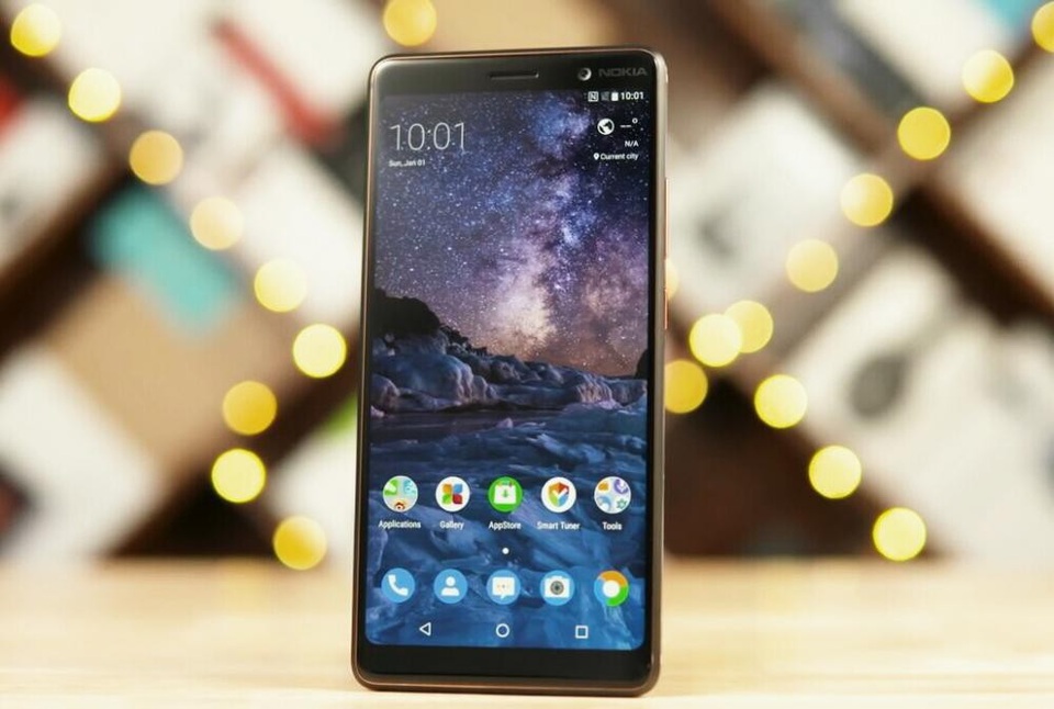 Bộ đôi smartphone mới nhất của Nokia: tăng cường hiệu năng, giá tốt, nhận quà hấp dẫn - 1 Nokia 7 Plus với thiết kế màn hình 6 inch tỉ lệ 18:9, trang bị bộ vi xử lý Snapdragon 660, bộ nhớ RAM 4GB cho hiệu năng mạnh mẽ, xử lý thao tác nhanh nhạy