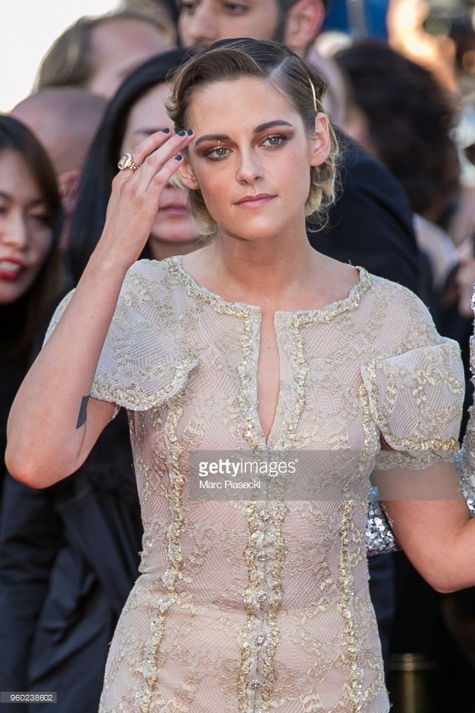 Phim về đề tài gia đình giành giải Cành cọ vàng tại LHP Cannes 2018 - 10
Kristen Stewart