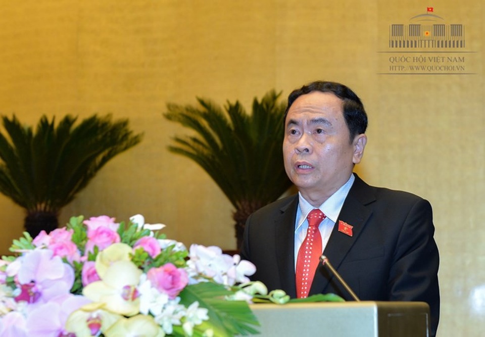 Cử tri bất bình vụ tướng công an "dính" đường dây đánh bạc nghìn tỷ - 1 Chủ tịch Uỷ ban Trung ương MTTQ Việt Nam Trần Thanh Mẫn đọc báo cáo trước Quốc hội sáng 21/5 (Ảnh: Quochoi.vn).