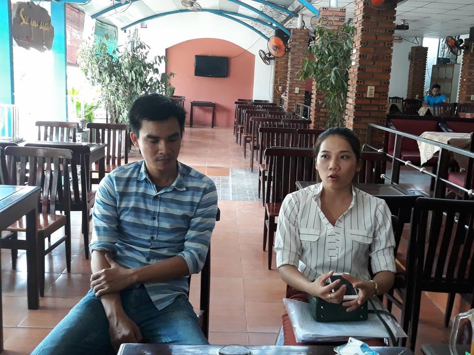 Lùm xùm thi công chức tại Đắk Lắk: Thí sinh “đậu thành rớt” sẽ khiếu nại tiếp - 2 Anh Hùng và chị Hằng sẽ tiếp tục khiếu nại vì không đồng tình với cách trả lời của Hội đồng thi tuyển