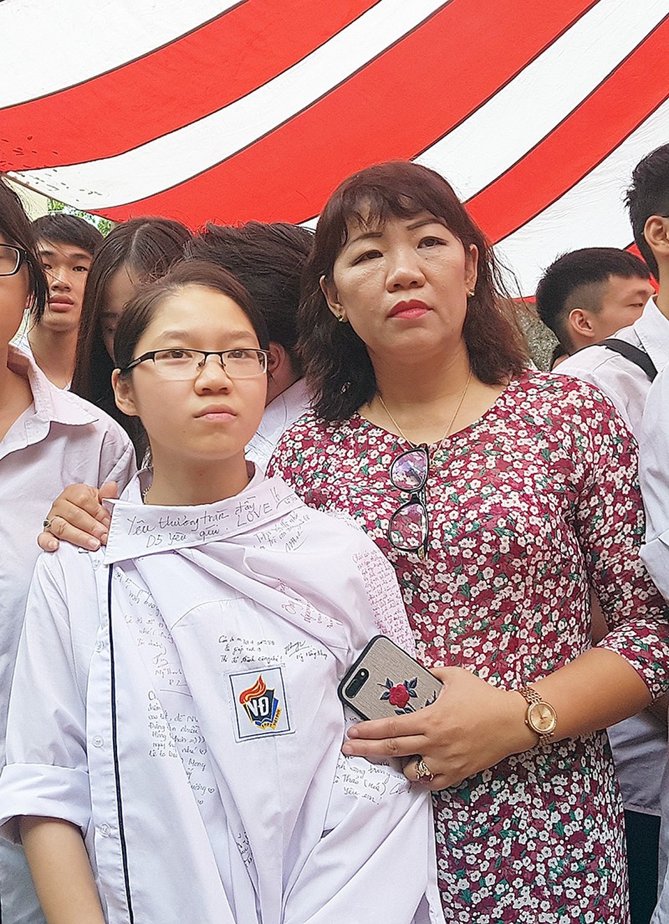 Xúc động bài thơ dành tặng học sinh cuối cấp của THPT Việt Đức - 7 Mai đây dù đi đâu, mỗi học sinh vẫn luôn tự hào với cái tên “học sinh Việt Đức”.
