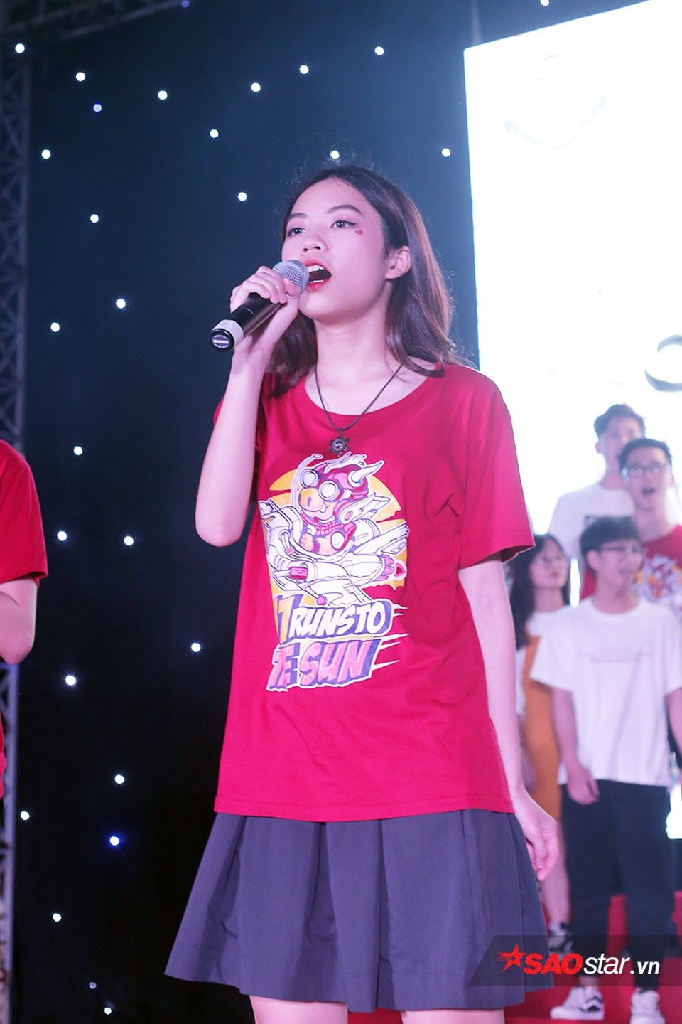 Teen Chu Văn An xinh đẹp, lộng lẫy trong lễ tri ân và trưởng thành đầy cảm xúc - 6 Teen Chu Văn An xinh đẹp, lộng lẫy trong lễ tri ân và trưởng thành đầy cảm xúc - 6