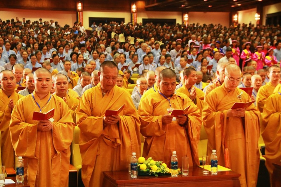 Linh thiêng lễ tắm Phật tại ngôi chùa lớn nhất Việt Nam - 5 Linh thiêng lễ tắm Phật tại ngôi chùa lớn nhất Việt Nam - 5